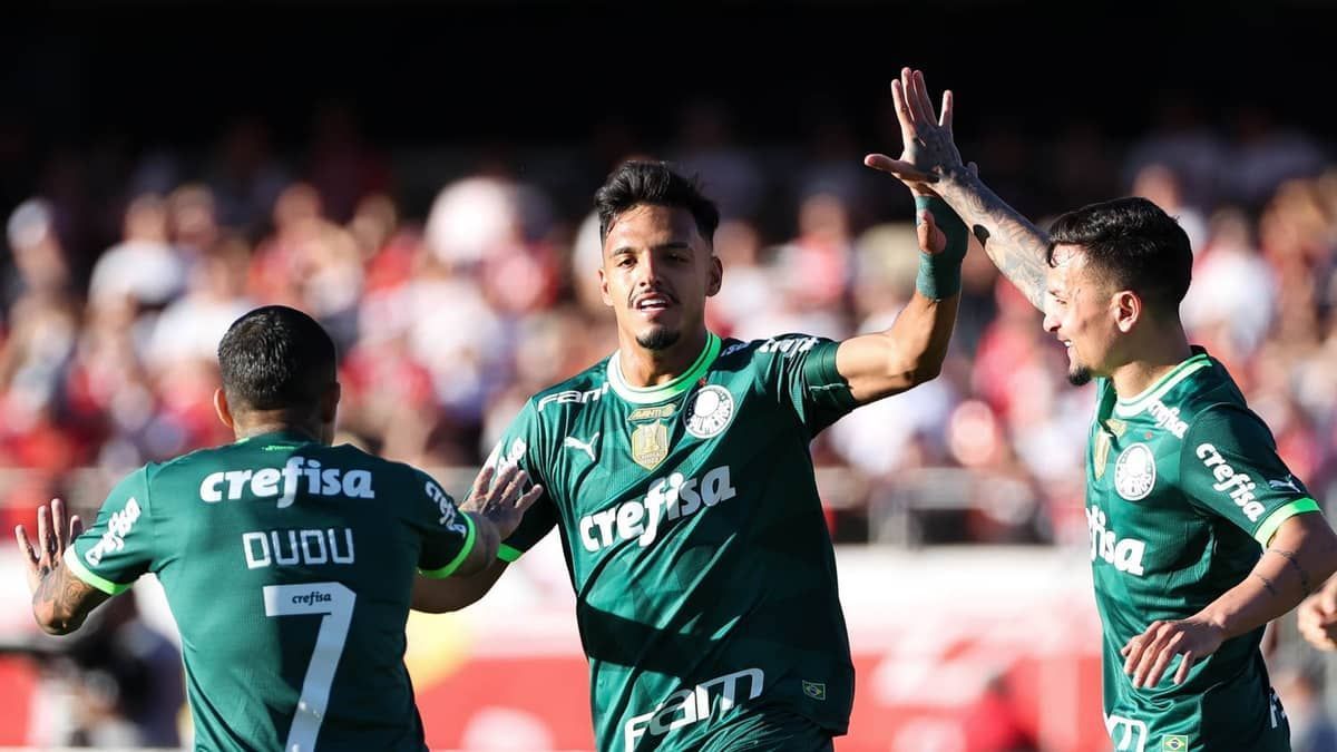 Palmeiras bate São Paulo no Morumbi em tarde ruim de Arboleda no Brasileiro