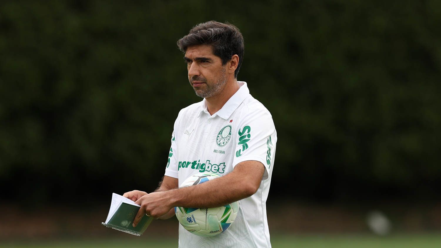 Abel compara futebol com Fórmula 1 e revela objetivo do Palmeiras no Mundial de Clubes