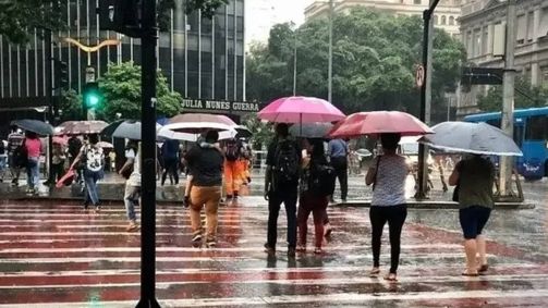 Pancadas moderadas de chuva podem acontecer neste domingo (20)