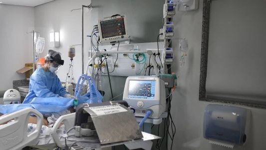 Pandemia de Covid-19 completa três anos neste mês de março, e baixa adesão às doses de reforço pode impactar controle da doença