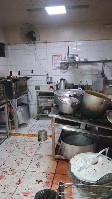 Duas cozinheiras ficaram feridas