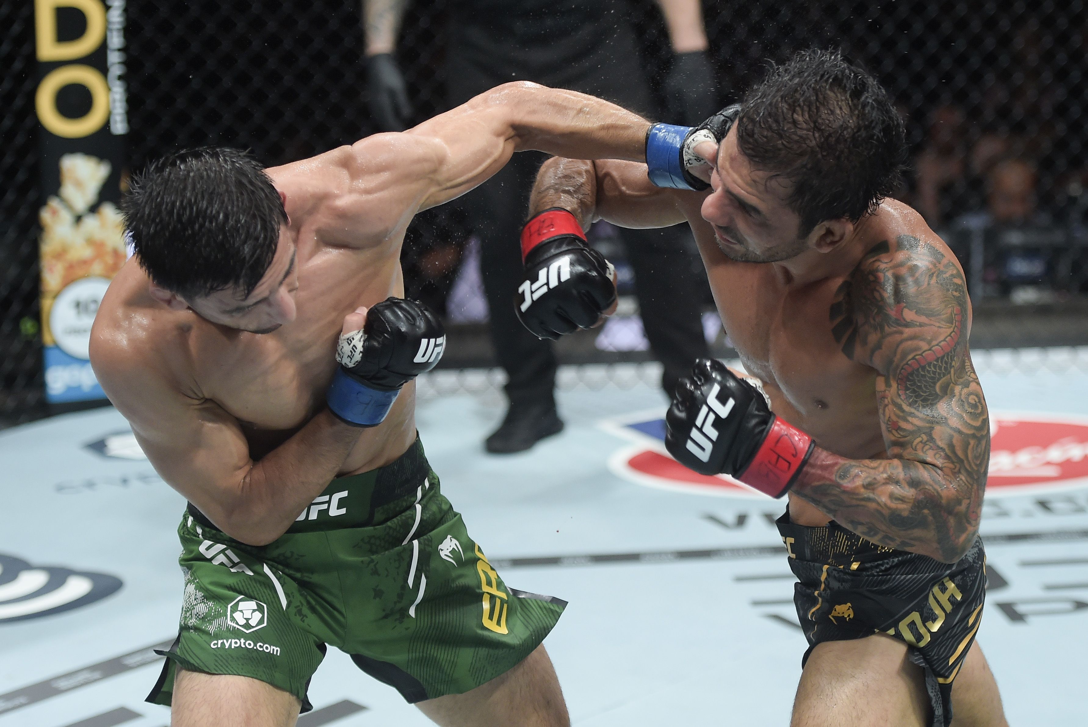 Pantoja mantém cinturão e José Aldo se despede com vitória no UFC 301