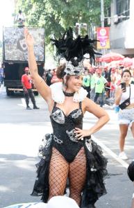 Paolla Oliveira no desfile do bloco Cordão da Bola Preta