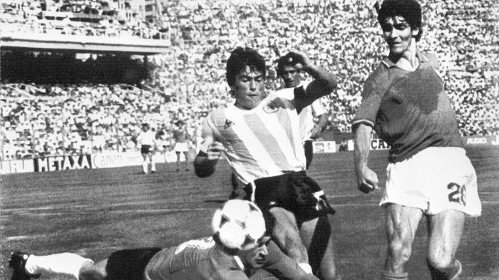 Paolo Rossi foi o grande carrasco de um dos times mais adorados da história da Seleção Brasileira