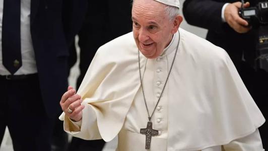 'Tecnologia não pode substituir contato humano', diz Papa Francisco