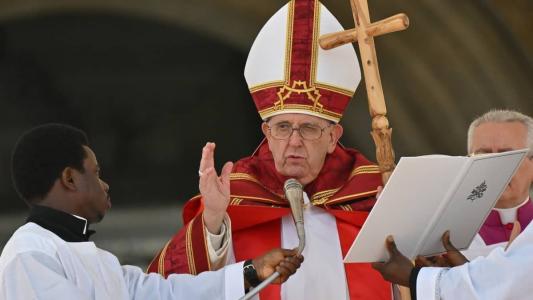 Papa celembrou a missa de Ramos neste domingo (2)