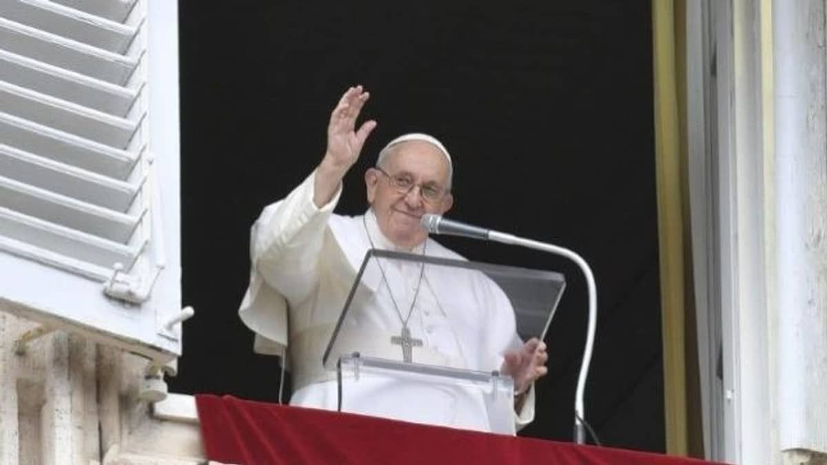 Papa Francisco morreu de AVC e insuficiência cardíaca, aponta boletim do Vaticano