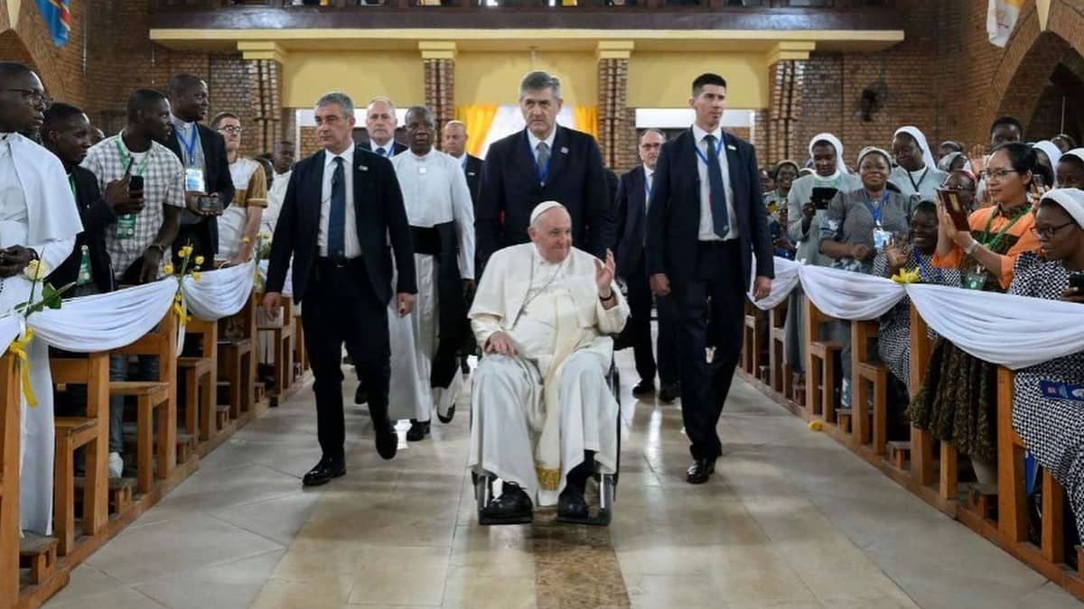 Papa Francisco pede aos jovens do Congo que construam futuro melhor e lutem contra corrupção