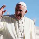Papa Francisco teve 'morte discreta' e agradeceu assistente, diz Vaticano