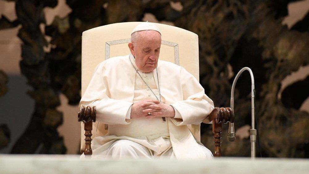 Traslado do corpo do Papa Francisco para a Basílica de São Pedro acontece nesta quarta (23); entenda