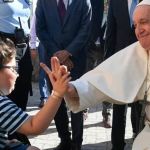 Jornada Mundial da Juventude: Papa celebra via crucis diante de multidão em Lisboa