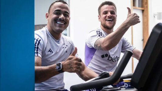 Papagaio e Ramiro fazem exercícios em academia na Toca da Raposa II