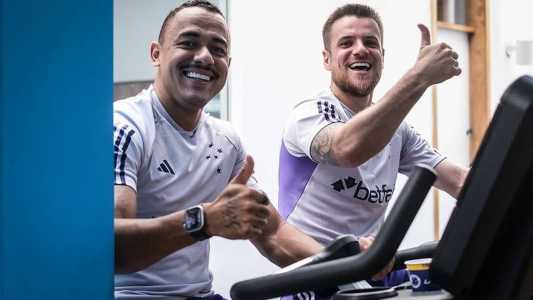 Papagaio e Ramiro fazem exercícios em academia na Toca da Raposa II