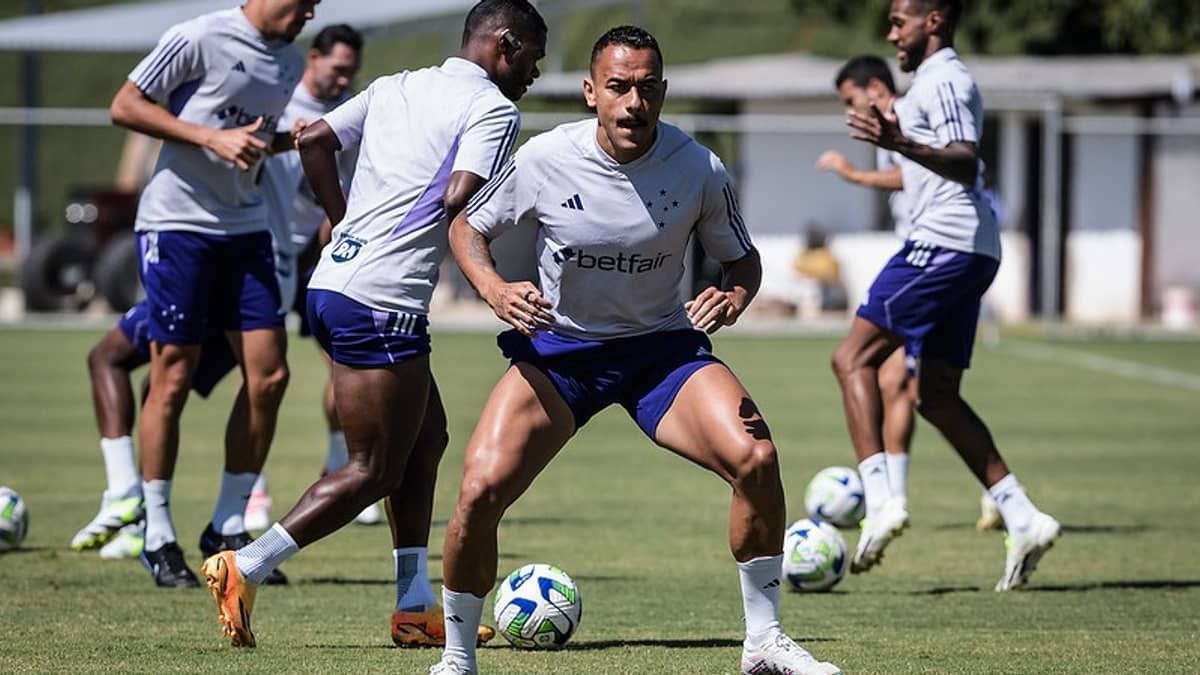 Cruzeiro confirma lesão no joelho do atacante Papagaio, que vira desfalque