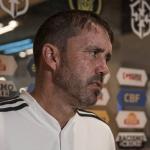 O Galo sabia onde estava se metendo!