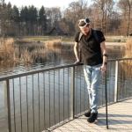 Implantes no cérebro permitem que homem paraplégico volte a andar