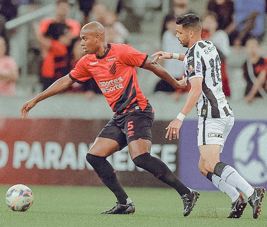 Athletico empata com o Operário e mantém liderança do Paranaense