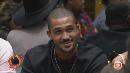 Matheus deixou o BBB 26 na noite desta terça-feira (27)