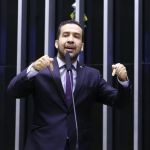 Rachadinha: STF autoriza abertura de inquerito para investigar André Janones