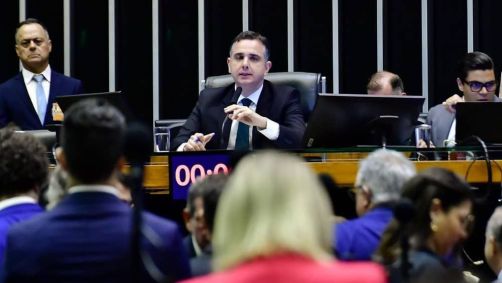 Parlamentares aprovaram o repasse de R$ 15 bilhões dos cofres da União para estados e municípios