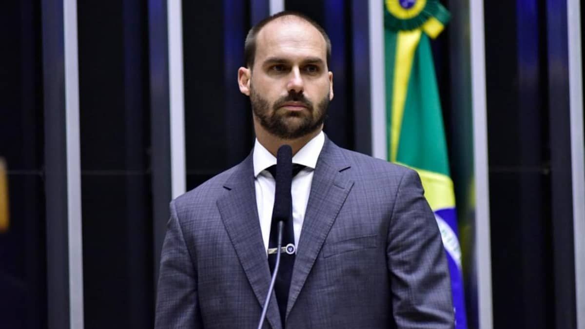 Conselho de Ética arquiva denúncia contra Eduardo Bolsonaro por bate-boca com petista na Câmara