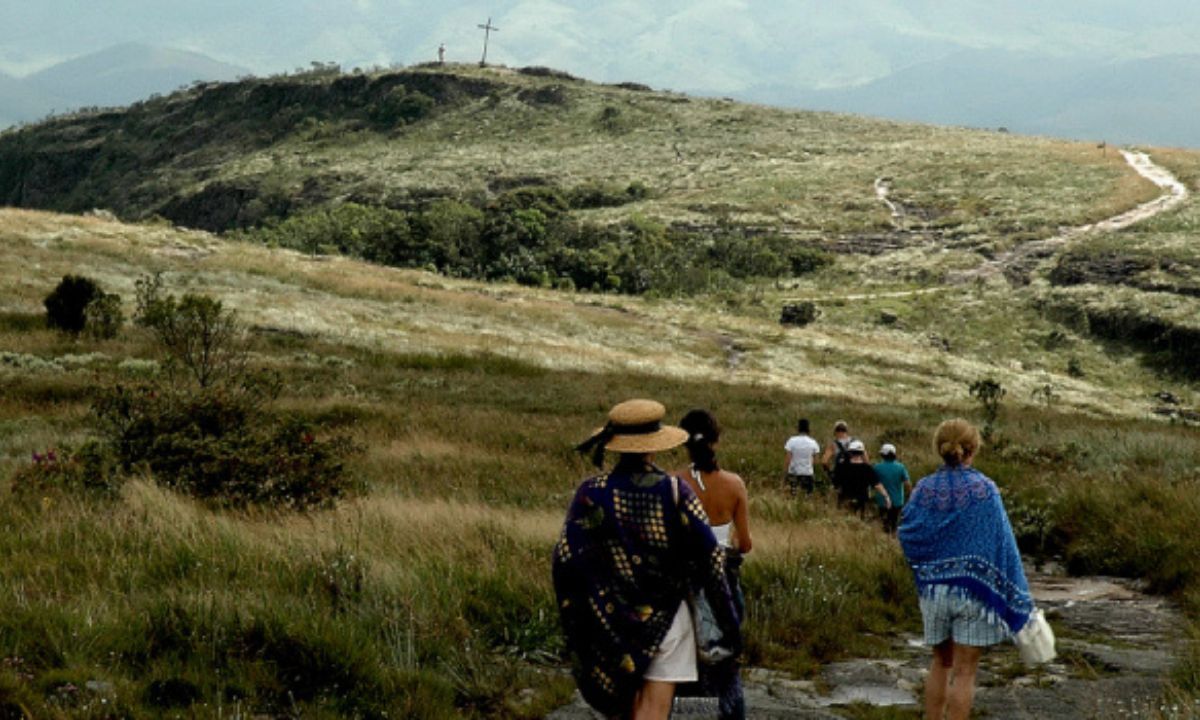 Parque Estadual do Ibitipoca oferece entrada gratuita para pais em agosto