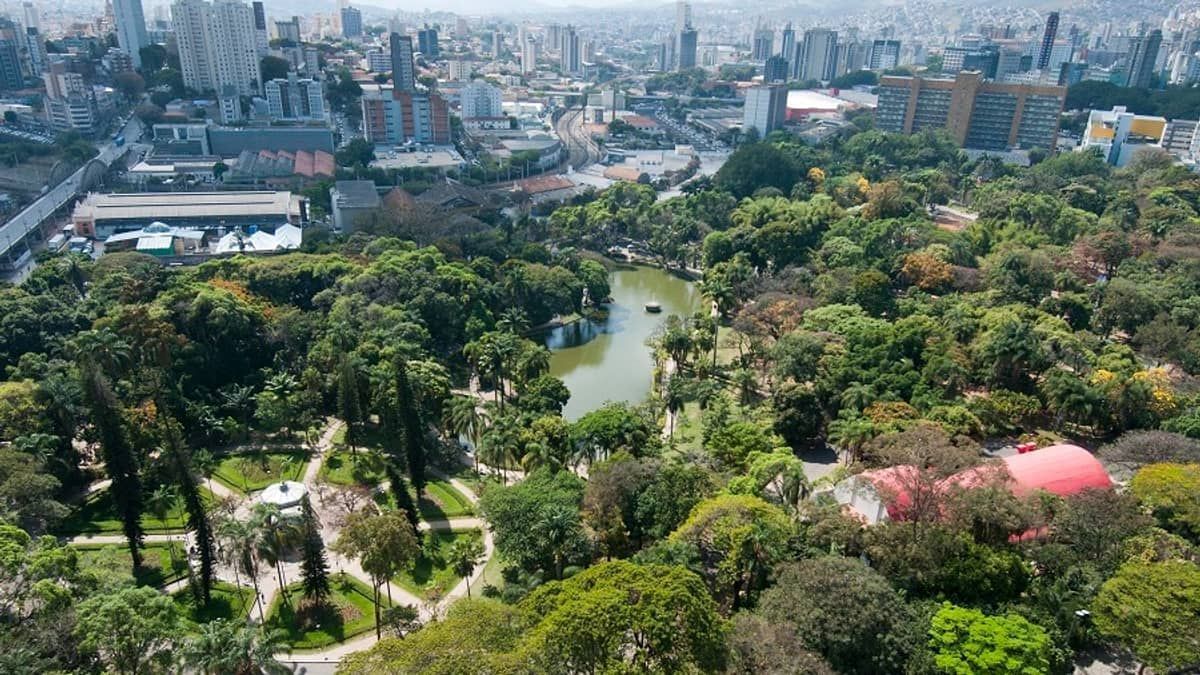 Centro de BH terá Parque Municipal aberto até 21h e rua Sapucaí fechada aos domingos