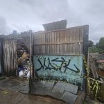 Casa desaba no bairro Parque São Pedro, em Belo Horizonte