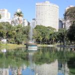 Parque Municipal Américo Renné Giannetti, no Centro, fecha mais cedo neste sábado (11)