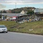 ‘Esse é o nosso Brasil’, diz motorista que teve carga de botijão de gás saqueada após acidente no Anel Rodoviário