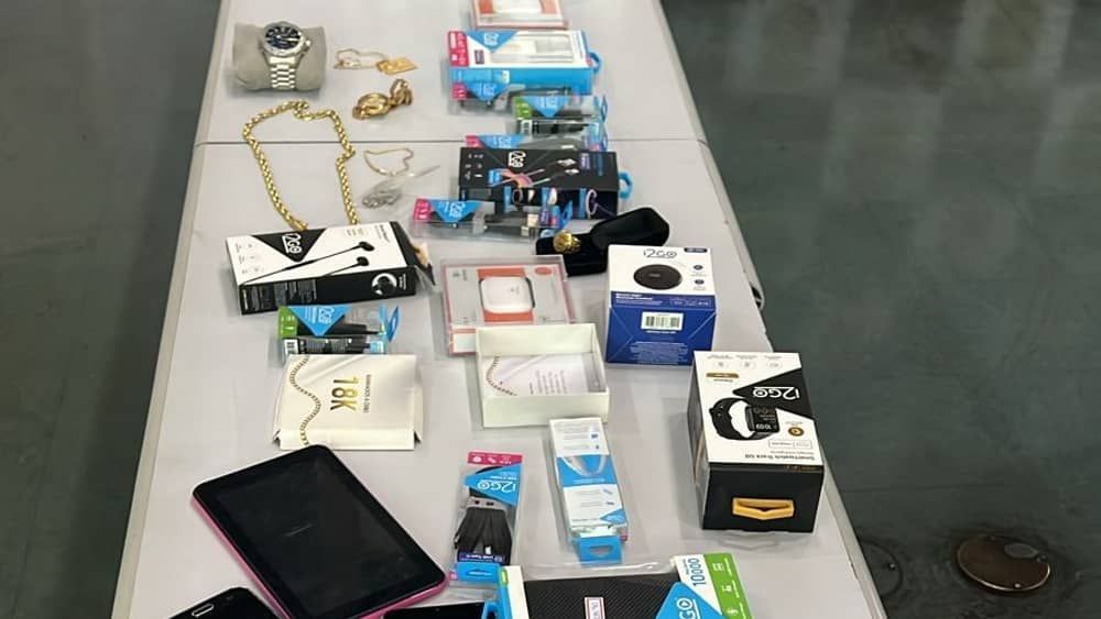 Polícia prende suspeito de roubar mais de 100 celulares em SP 