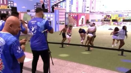 Participantes do BBB23 curtiram a bateria da Beija-Flor