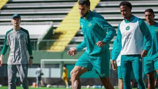 Partida da Chapecoense é uma das que fecham a 2ª rodada da Série B neste domingo (23)