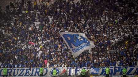 Partida entre Flamengo e Cruzeiro, no Maracanã, foi a que bateu recorde de público