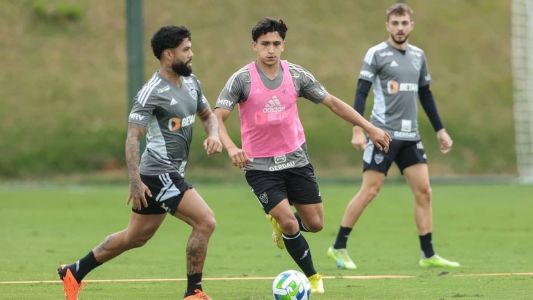 Partida entre Santos e Atlético é destaque na programação deste domingo (23)