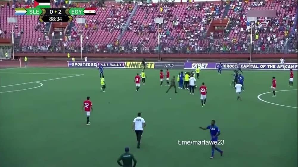 Salah é alvo de tentativa de agressão em jogo do Egito nas Eliminatórias