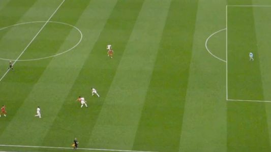 Partida teve um erro grotesco de arbitragem