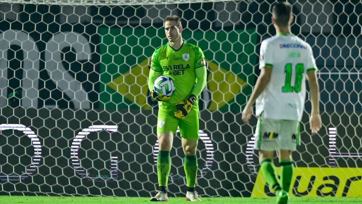 Pasinato comemora empate no Brasileirão em estreia pelo América