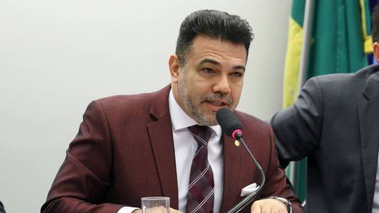 Pastor, Feliciano integra a bancada do PL na Câmara
