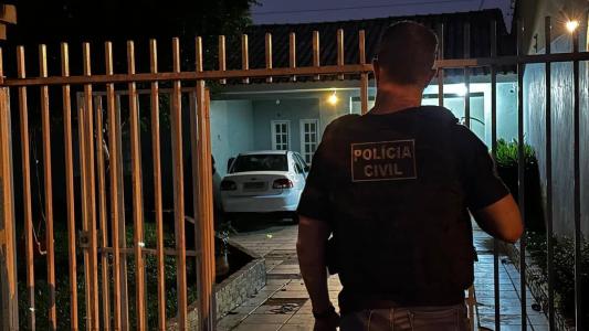 Pastores que usam nome de Paulo Guedes para golpes milionários são alvos de operação policial.