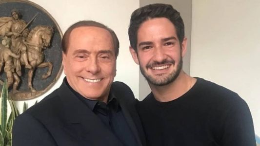 Pato namorou a filha do magnata enquanto estava no Milan