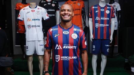 Patric foi apresentado nessa terça-feira (25) como reforço do Itabirito