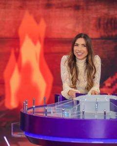 Patrícia Abravanel comanda o Programa Silvio Santos