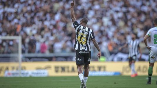 Patrick comemora primeiro gol marcado pelo Galo no clássico contra o América