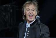 Paul McCartney sobre atitude: 'Tristeza não é tristeza, é felicidade em um paletó preto'