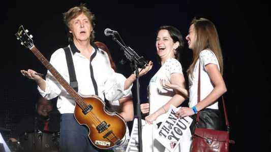 Paul McCartney levou fãs para o palco e 'agradeceu' campanha histórica