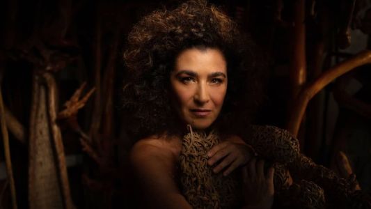 Paula Santoro lança o álbum 'Sumaúma' com músicas de Milton Nascimento, Gonzaguinha, Beto Guedes, João Bosco, dentre outros