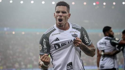 Paulinho abriu placar para goleada do Atlético sobre o Flamengo