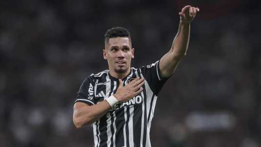 Paulinho, atacante do Atlético