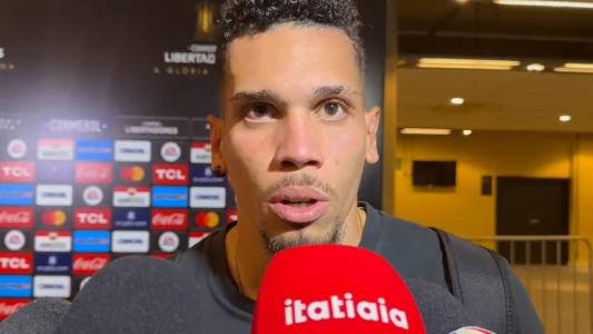 Paulinho, atacante do Atlético